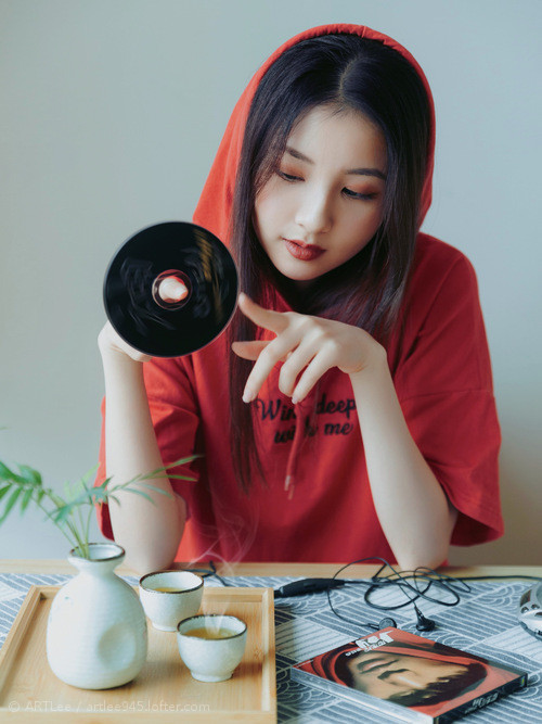 爱游戏体育-特色沙滩排球国际邀请赛，海风中的激情碰撞，沙滩排球资格赛